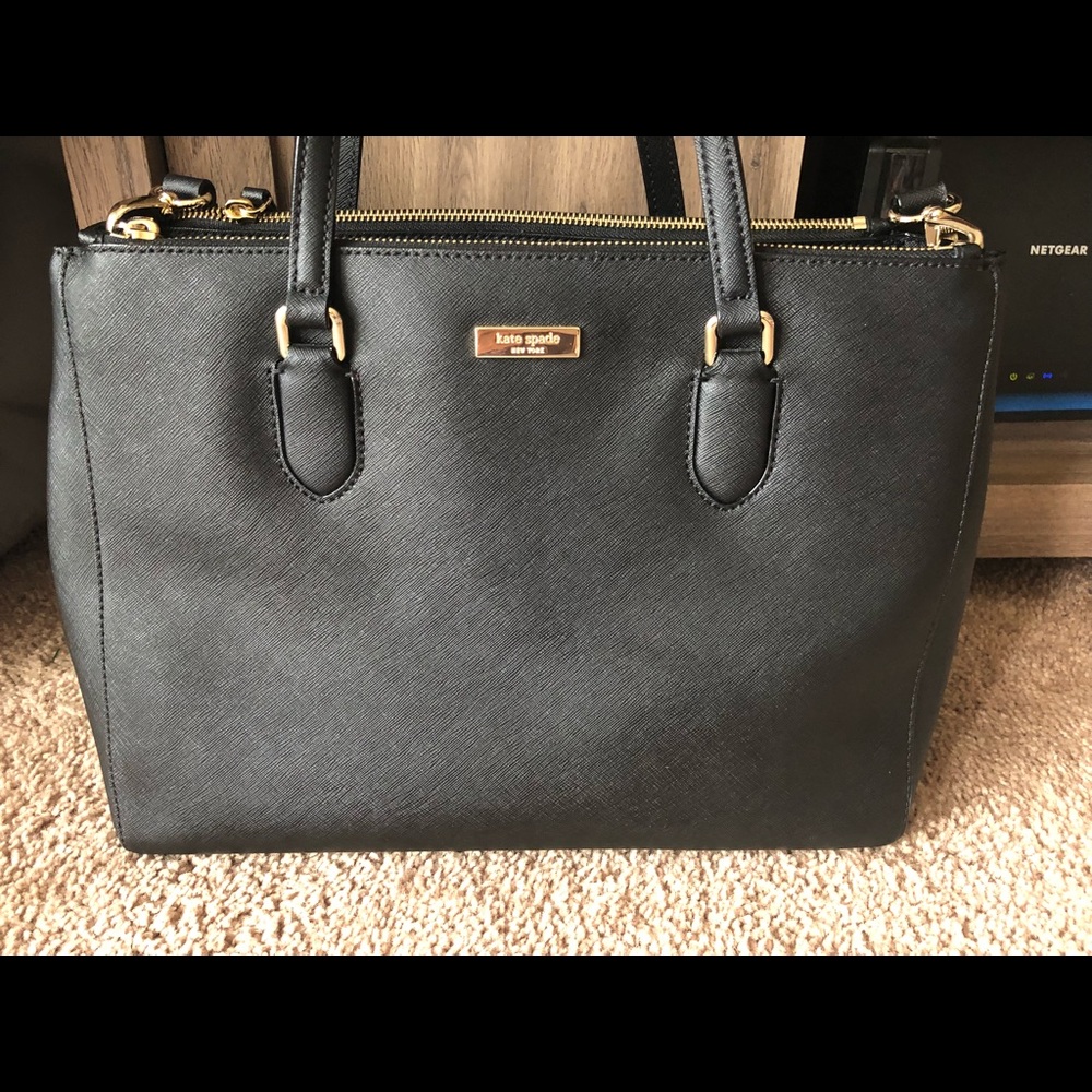 Authentic Kate spade handbag! Black, brand new.